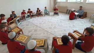 Batmanda öğrenciler hem örgün hem hafızlık eğitimi ile geleceğe hazırlanıyor