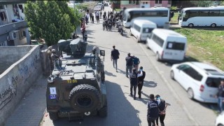 Batmanda zehir tacirlerine büyük darbe: 15 adrese eş zamanlı baskın, 18 tutuklama