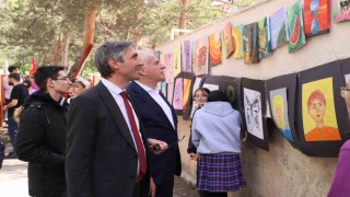 Bayburtta öğrencilerin projeleri Bilim Fuarında sergilendi