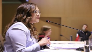 Belediye meclisinde CHPli başkanlar arasında otopark tartışması: Mikrofon kapatıldı, gerilim yükseldi