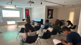 Belediyenin Psikoeğitim Seminerleri liseler ile devam etti