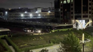 Belediyeye ait otobüsü çalmaya çalışan hırsızlar suçüstü yakalandı