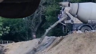 Betonu ormana boşalttı, suçüstü yakalandı