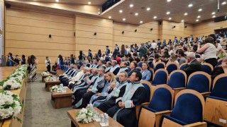 BEUNde mezuniyet coşkusu: Sanat ve iletişimin gücüyle geleceğe uğurlandılar