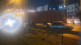 Beylikdüzünde kontrolden çıkan tır ortalığı birbirine kattı: 1 ölü, 2 yaralı