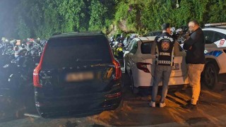 Beyoğlunda aracında usulsüz çakar bulunan sürücüye 136 bin 165 lira ceza
