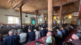 Beyşehir ve Derbentte çiftçiler yağmur duasında buluştu