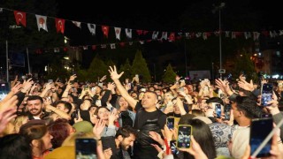 Bilecikte 10 bin kişi Haluk Levent konserinde buluştu