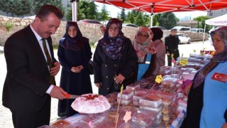 Bilecikte hayır çarşısı kuruldu