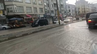 Boyabatta sağanak yağış seli beraberinde getirdi