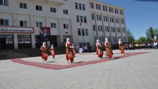 Bulanıklı öğrencilerden yılsonu etkinliği