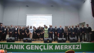 Bulanıkta ‘Anadolu Türküleri Halk Konserine yoğun ilgi