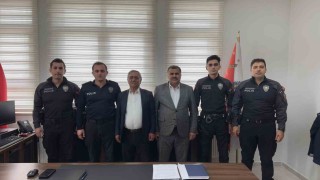 Bulanıkta devriye atarken hayat kurtaran polislere teşekkür ziyareti
