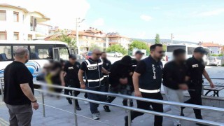 Burdurda fuhuş operasyonunda 8 şüpheli tutuklandı