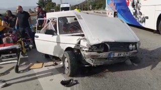 Burdurlu gazeteci ve ailesi trafik kazasında yaralandı