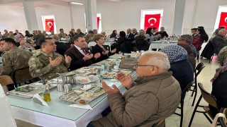 Burhaniyede Kaymakam Memiş, Şehit ve Gazi aileleri için düzenlenen yemeğe katıldı