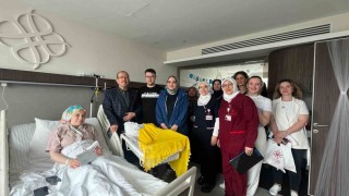 Bursa Hayat Hastanesinde anneler günü kutlaması