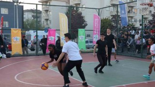 Bursa Uluslararası Spor Festivalinde sokak basketbolu heyecanı