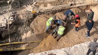 Bursada altyapı çalışmaları sırasında toprak altında kalan işçi ağır yaralandı