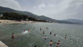 Bursada deniz sezonu erken açıldı