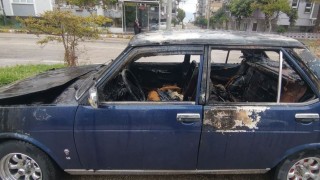 Bursada seyir halindeki otomobil alev aldı