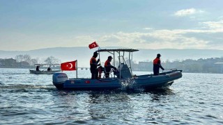 Bursada Uluabat Gölünde büyük operasyon...30 kişi suçüstü yakalandı