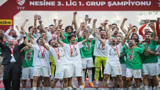 Bursasporda 8 futbolcunun sözleşmesi sona eriyor