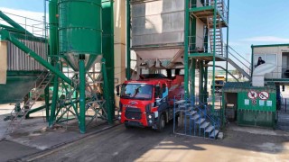 Büyükşehir, saatte 240 ton asfalt üretiyor