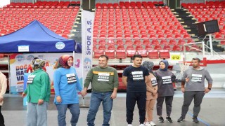 Büyükşehirin Aile Yılına özel etkinliğinde aileler kıyasıya yarıştı