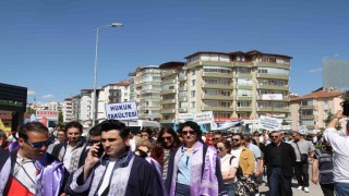 ÇAKÜFEST 2025 Bilim, Kültür ve Sanat Festivali kortej yürüyüşü yoğun ilgi gördü