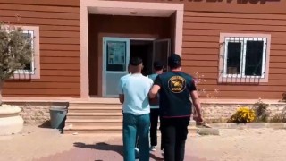 Çaldıkları motosikleti otlarla kapatıp sakladılar