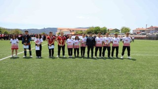 Çamelide 19 Mayıs Atatürkü Anma, Gençlik ve Spor Bayramı, coşkulu törenlerle kutlandı