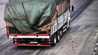 Çanakkalede 8 kişinin hayatını kaybettiği kazada kamyonun yükünü kurallara uygun taşıdığı belirlendi