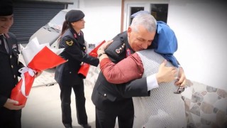 Çanakkalede jandarmadan anlamlı Anneler Günü ziyareti