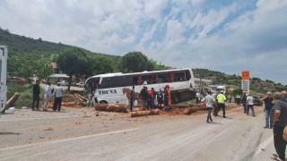Çanakkalede otobüs kazası: 6 ölü