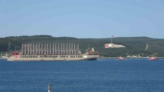 Çanakkalenin elektrik ihtiyacını karşılayabilecek enerji üreten gemi boğazdan geçti