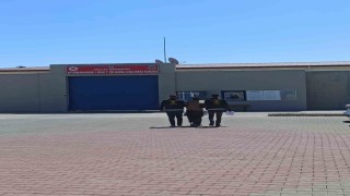 Çeşitli suçlardan 10 yıldır aranan şahsı polis yakaladı