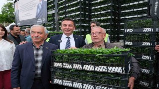Çiftçilerle fide desteği