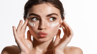 Cilt yaşlanmasını önlemek için güneşten korunun