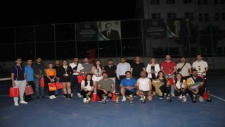 Cizrede ilk geleneksel kort tenis heyecanı yaşandı