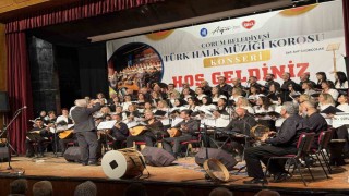 Çorumda türkü dolu gece: Belediye korosundan muhteşem konser
