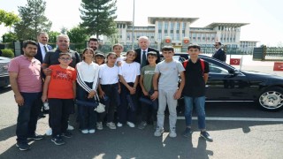 Cumhurbaşkanı Erdoğan, Adıyamanlı çocuklarla 15 Temmuz Şehitler Anıtında buluştu