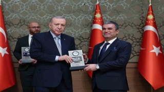 Cumhurbaşkanı Erdoğan: Milleti provoke eden, halkı galeyana getiren, insanımıza hakaret eden gazeteci olmaz