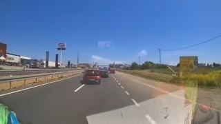 D-100 Karayolunda makas atarak ilerledi, trafiği tehlikeye düşürdü