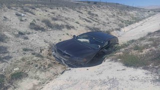 Darendede araç yol kenarına devrildi: 1 yaralı