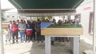 Dehşet zincirinde öldürülen kadın toprağa verildi