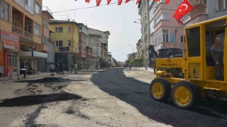 Demircide ana arterlere sıcak asfalt yapılıyor
