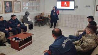 Demirözü jandarma personeline kadına yönelik şiddetle mücadele eğitimi verildi