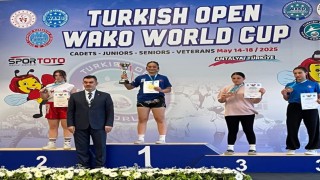 Denizlili kick boksçu Durdane dünya şampiyonu oldu