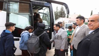 Depremde ebeveynlerini kaybeden çocuklara moral gezisi